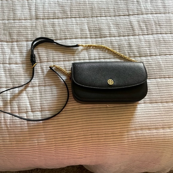 Tory Burch Handbags - Tory Burch Black Leather Crossbody with Gold Accents